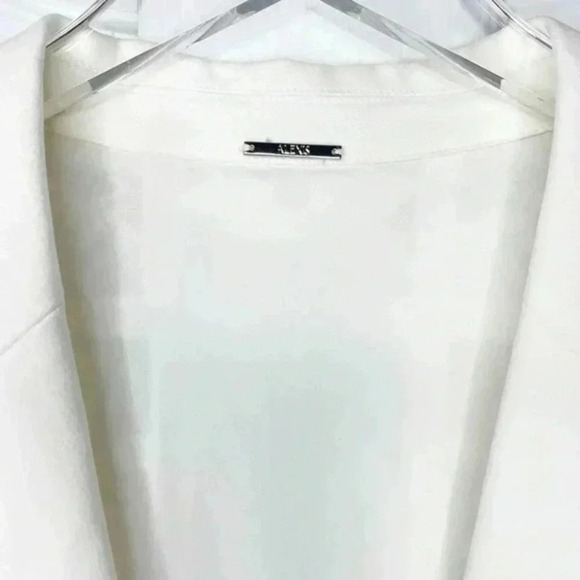 Alexis Harlie Jacket White French Cut Lace Blazer Size Small - Picture 7 of 16
